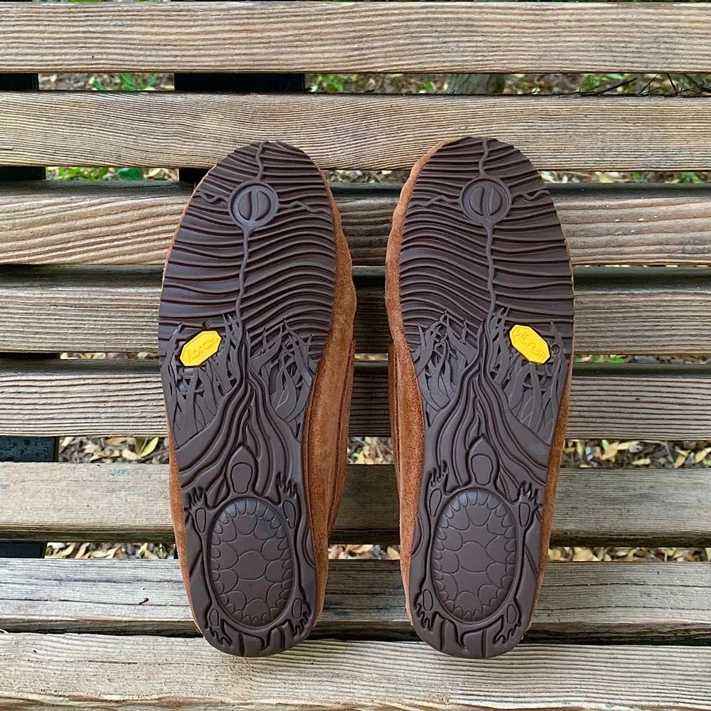 Manitobah Mukluks Canoe suede fleece lined moccasins - Picture 2 of 10